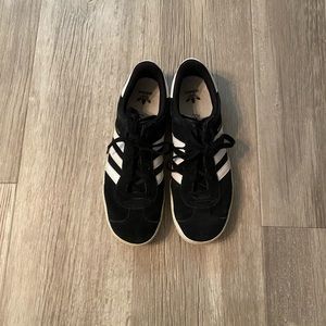 Adidas gazelle shoes!!! Unisex!!!